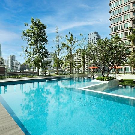 Silq Hotel & Residence, Managed By The Ascott Limited Banguecoque Exterior foto The Park's swimming pool