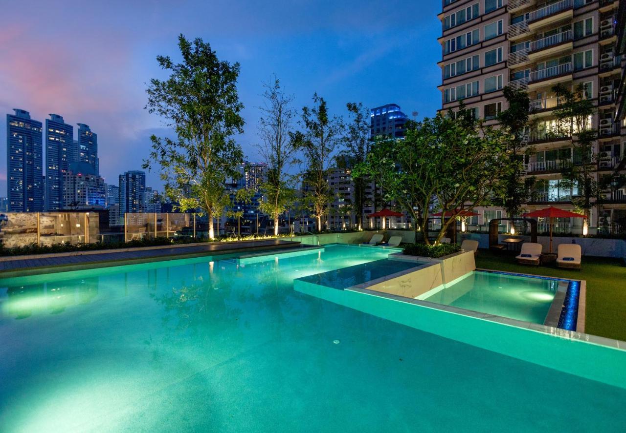 Silq Hotel & Residence, Managed By The Ascott Limited Banguecoque Exterior foto The Park's swimming pool