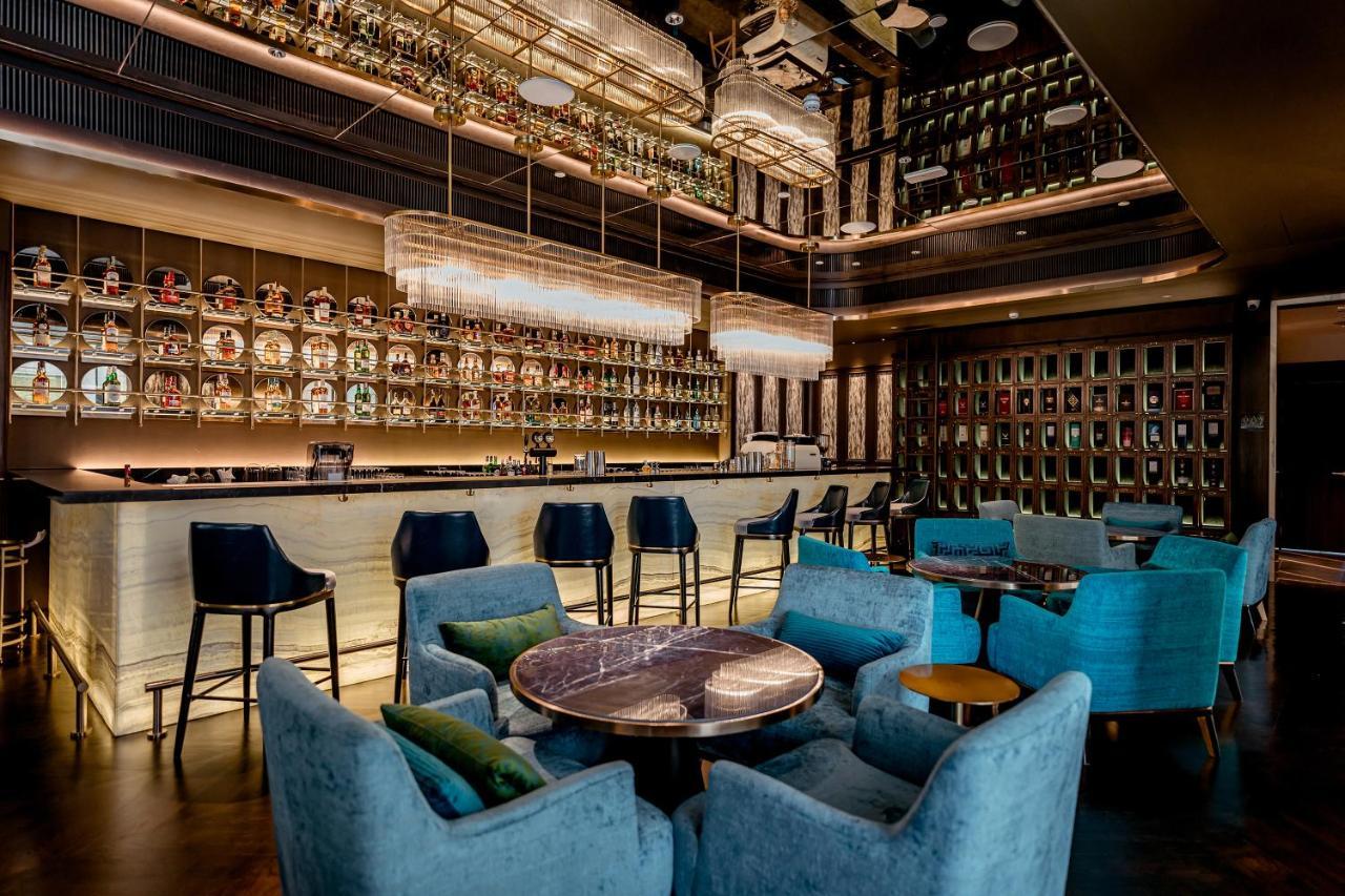 Silq Hotel & Residence, Managed By The Ascott Limited Banguecoque Exterior foto The bar at the 2018 edition of the World Class Competition